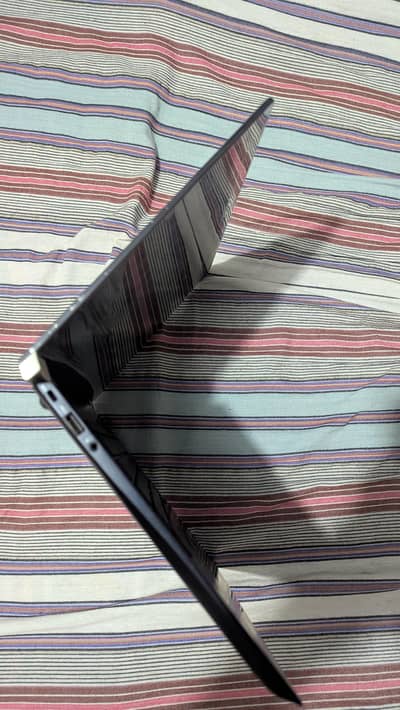 Toshiba's most premium | i5 8th | 8gb | 256gb | 4h+| paper thin