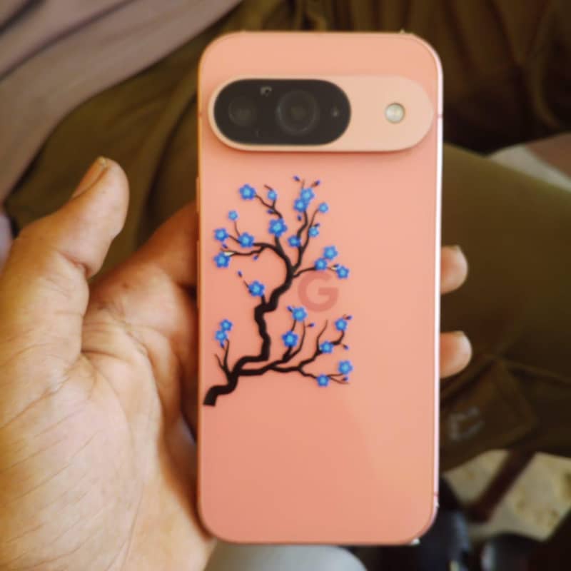 Google Pixel 9 6