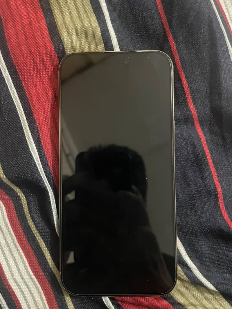 Apple iPhone 16 Pro Max 1