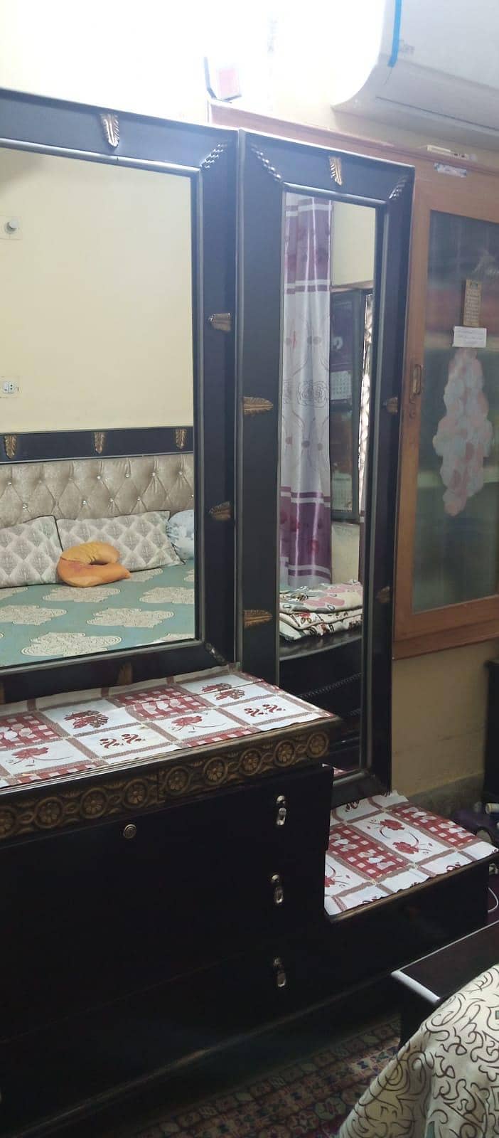 dressing table 0