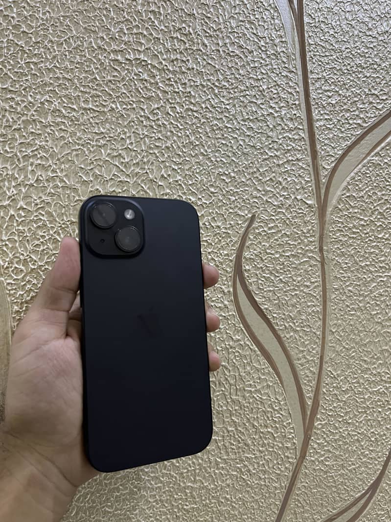Apple iPhone 15 4