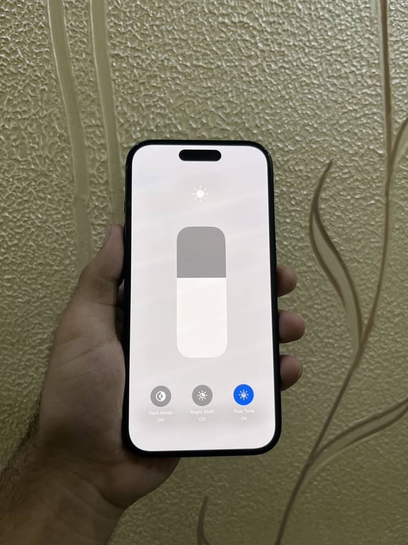 Apple iPhone 15 8