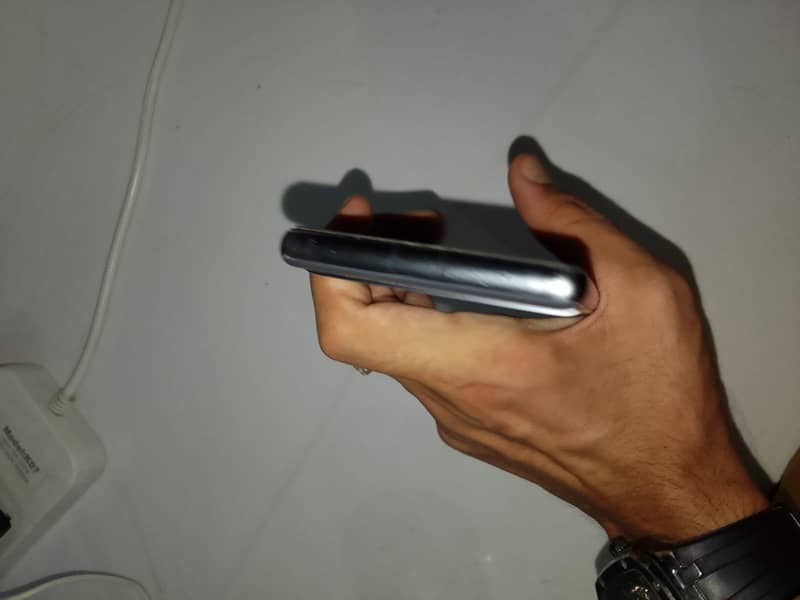 Google Pixel 7a 5