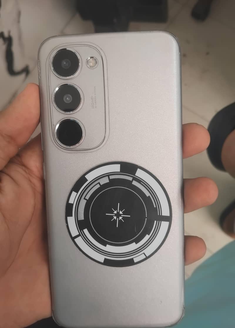 Tecno spark 40pro plus 0