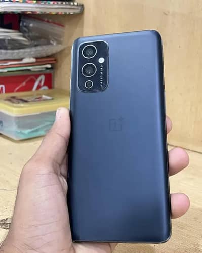 One plus 9/5G)8+8)128/Al ok