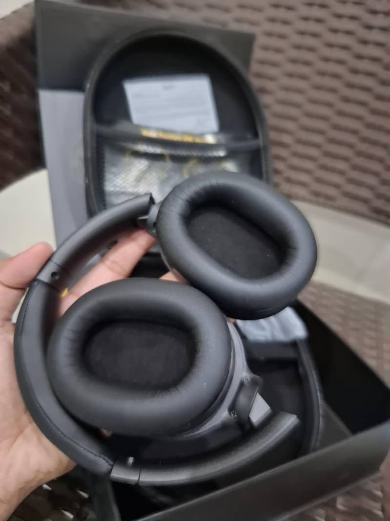 Boost Wave Wireless ANC Headset 6