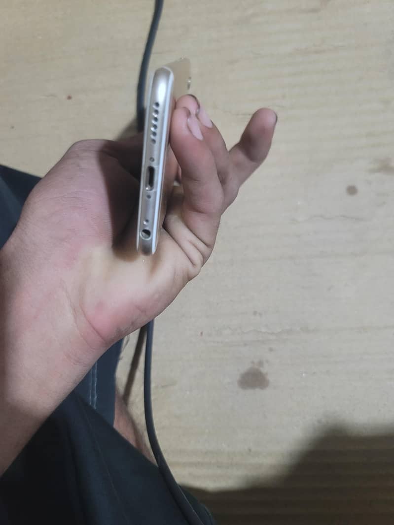 Apple iPhone 6 4