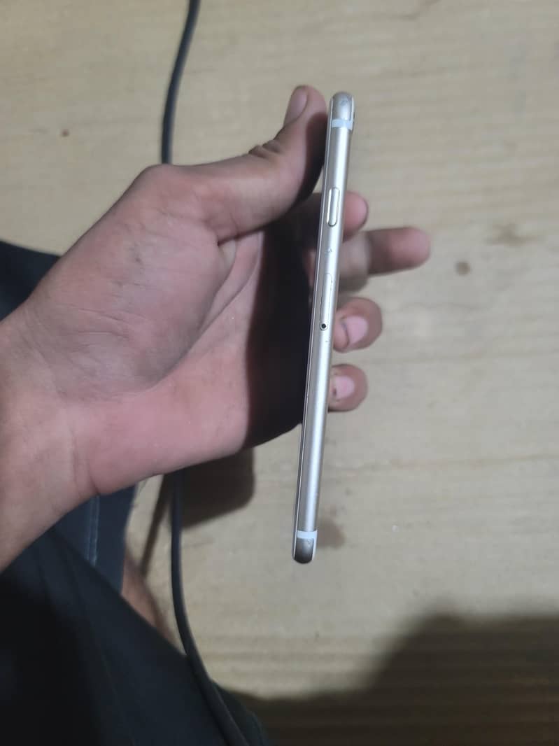 Apple iPhone 6 5