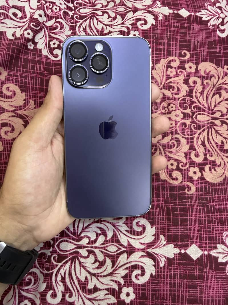 Apple iPhone 14 Pro Max 0