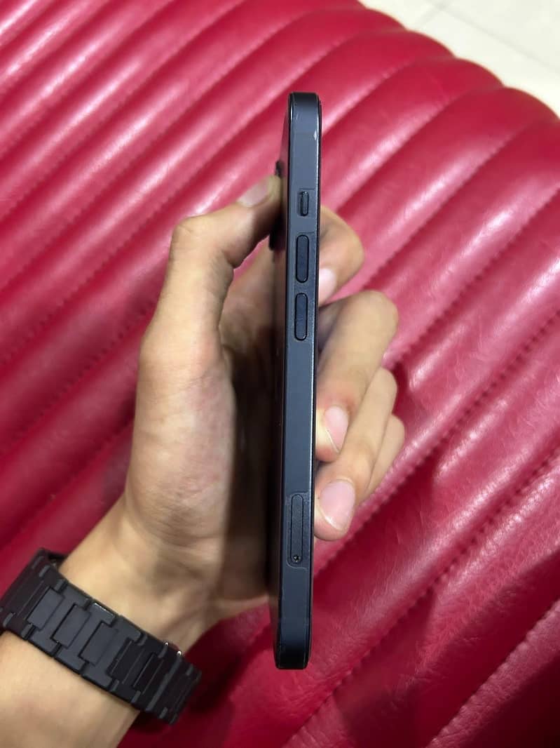 Apple iPhone 13 1