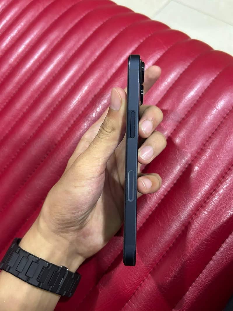 Apple iPhone 13 3