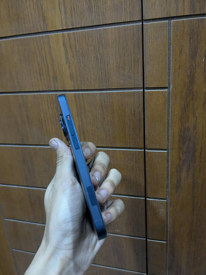 Apple iPhone 14 5