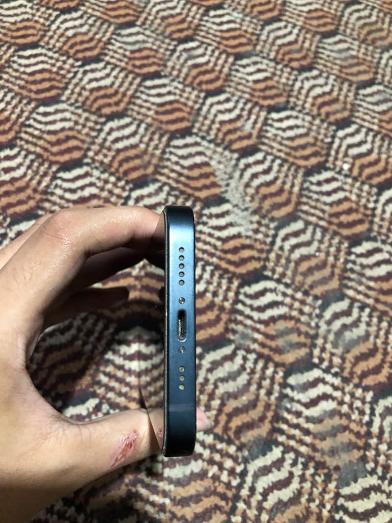 Apple iPhone 14 3