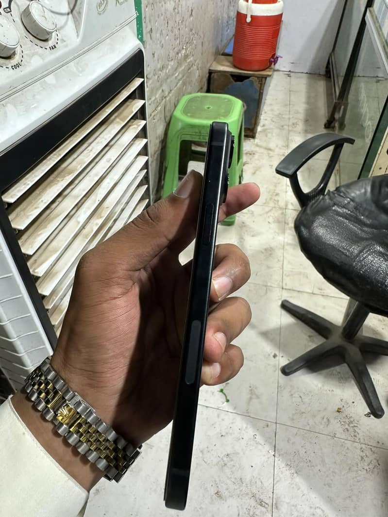 Apple iPhone 15 plus 1