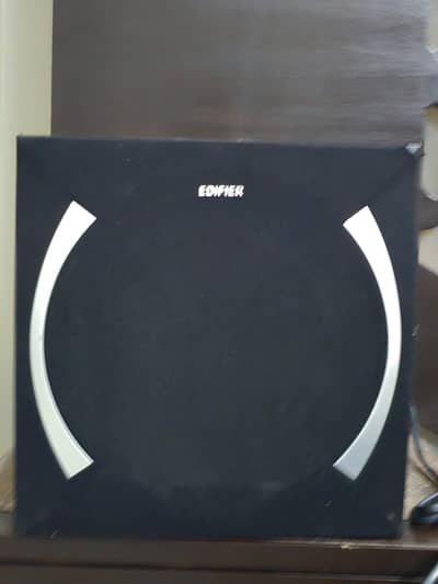 Edifier x600 all new condition no crack