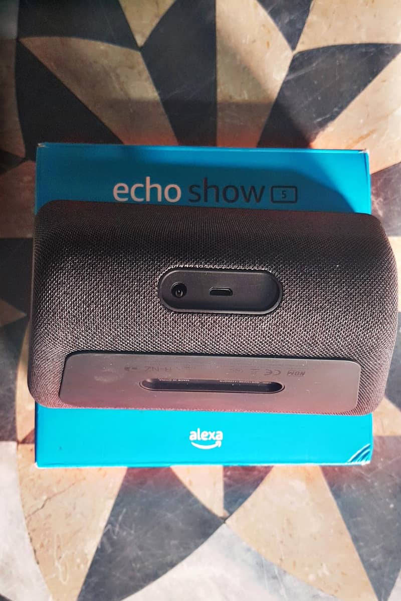 Echo Show 5 3rd Generation alexa 2