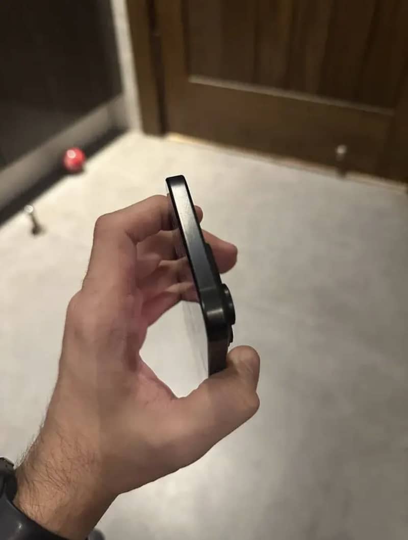 Apple iPhone 16 Pro Max exchange possible 3