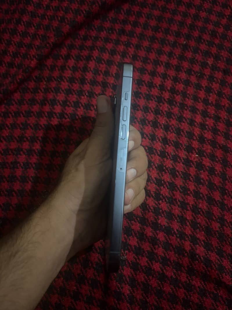 Apple iPhone 13 Pro Max 4