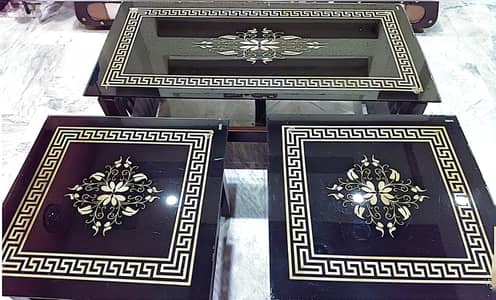 3 Table set