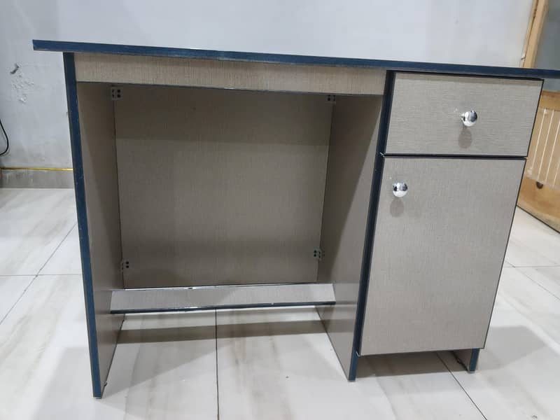 computer table 0