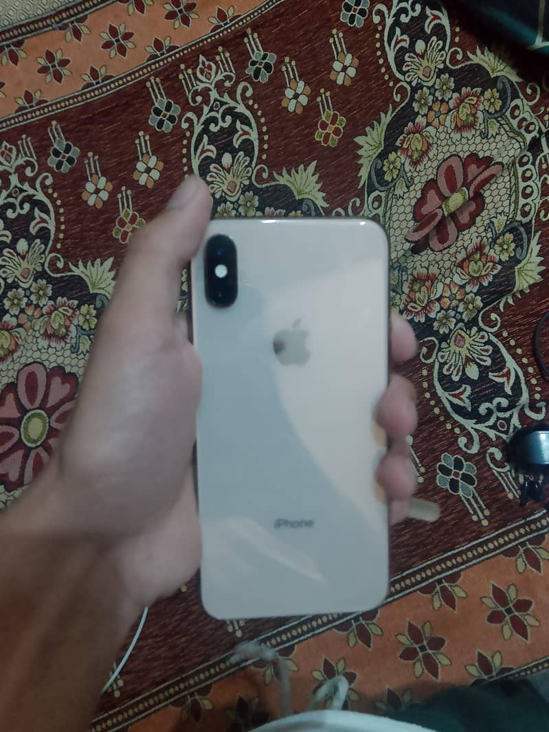Apple iPhone XS 1