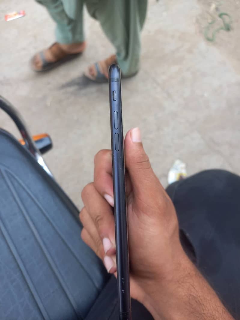 Apple iPhone 7 Plus 2