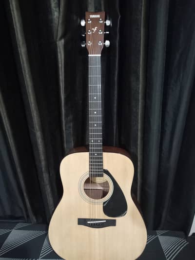 GUITAR YAMAHA F310
