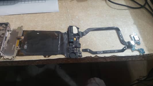 Samsung S10 5G Mobile ka Board Available hai