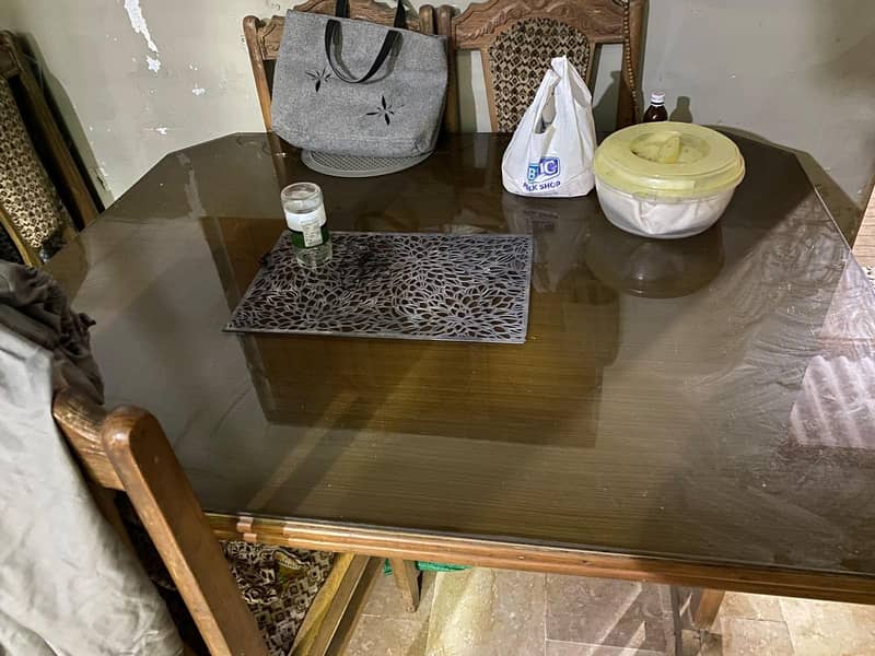6 chairs with dining table 0