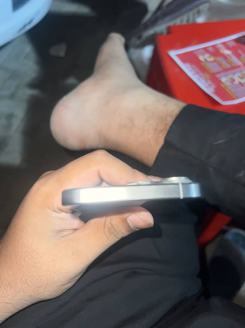 Apple iPhone 15 Pro Max 1