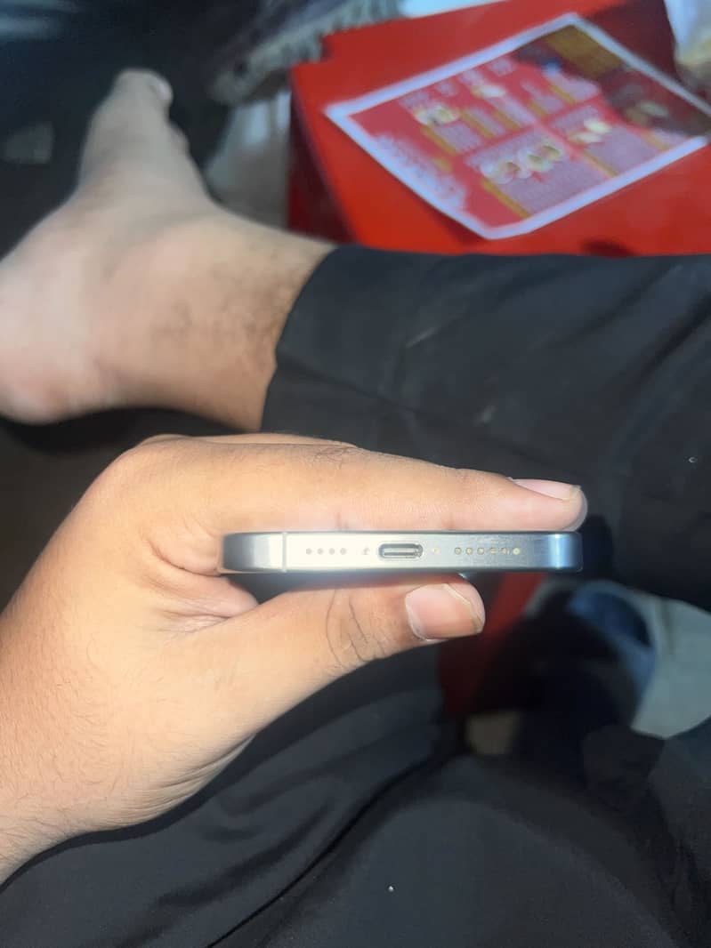 Apple iPhone 15 Pro Max 2
