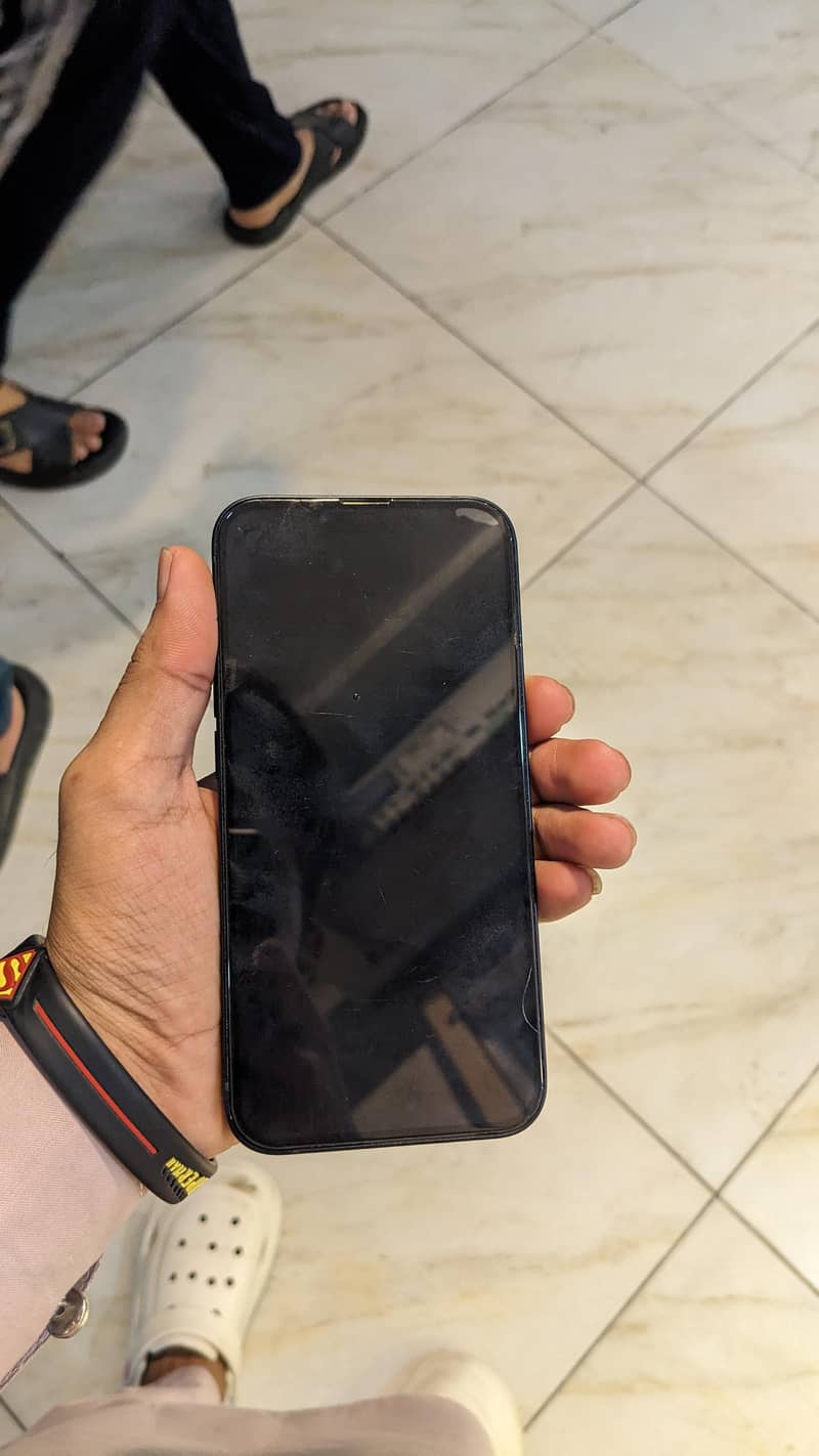 Apple iPhone 13 1