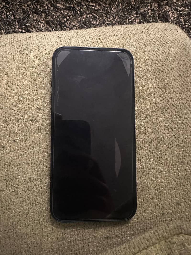 Apple iPhone 13 4