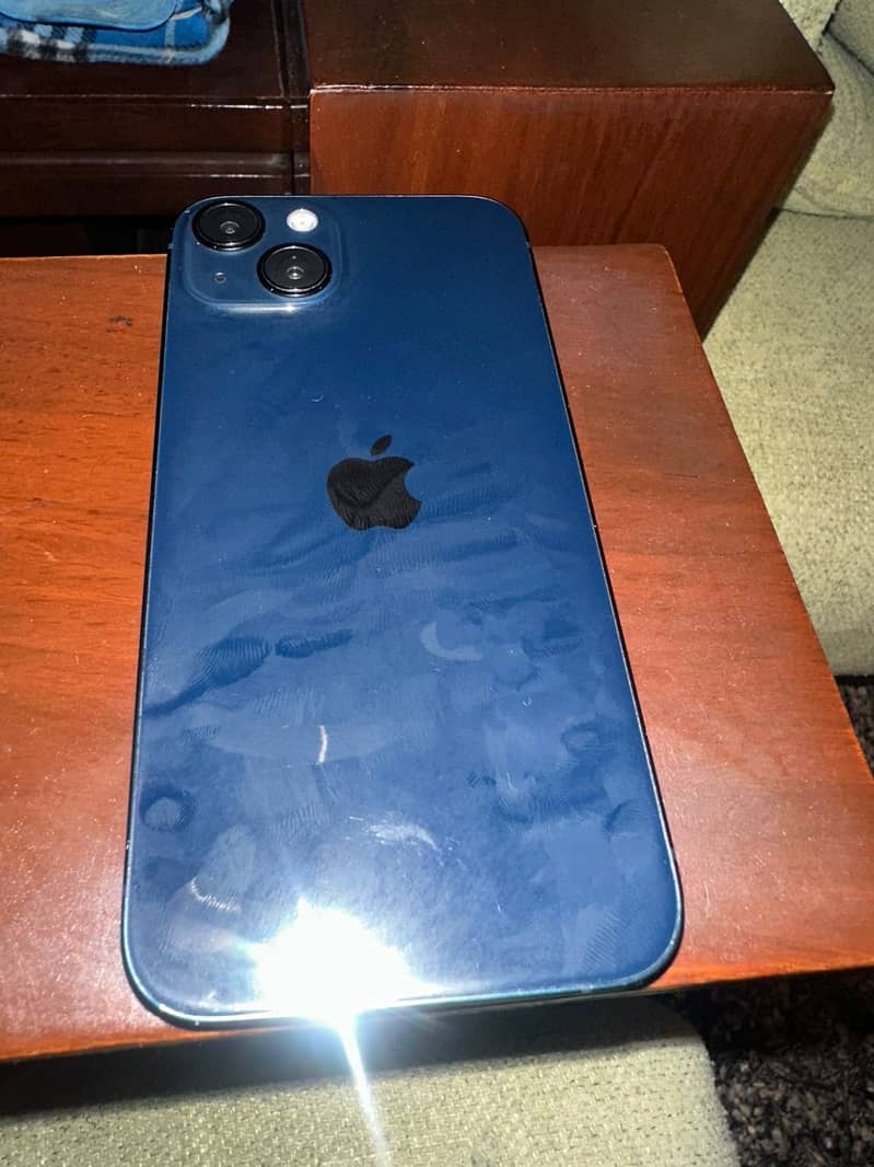 Apple iPhone 13 8