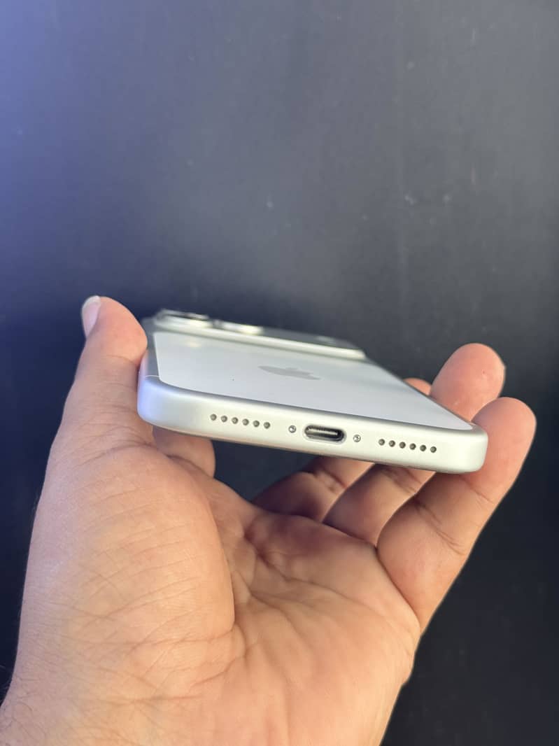 Apple iPhone 17 Pro Max 2