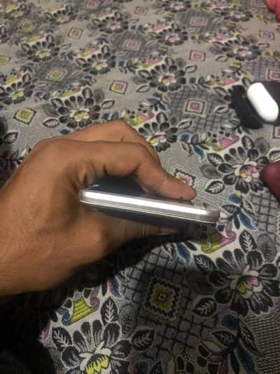 Samsung Mobile J7
