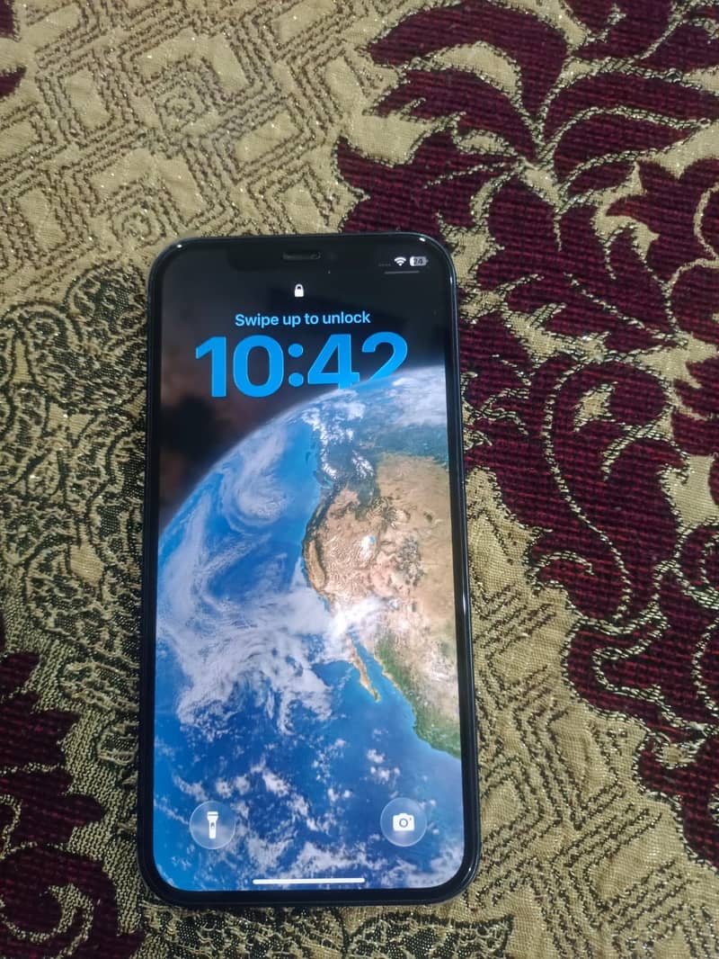 Apple iPhone 12 1