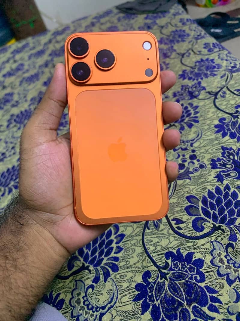 Apple iPhone XS 4