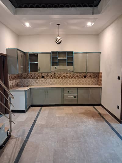 5 marla 2nd floor for rent
