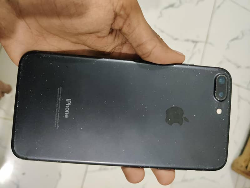 Apple iPhone 7 Plus 6