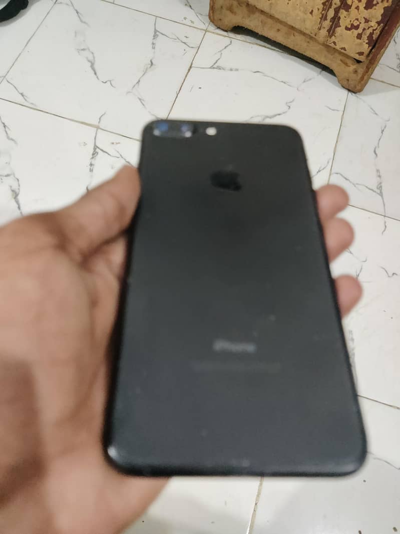 Apple iPhone 7 Plus 7