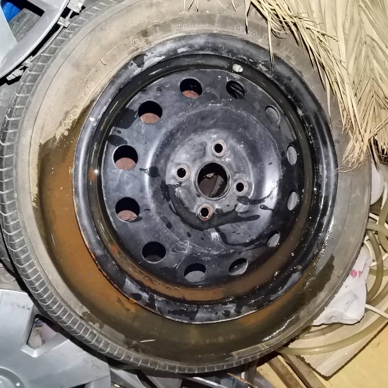 گاڑی کے ٹائر 8