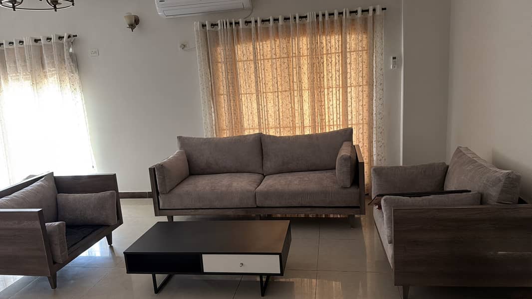 Lounge sofas. Comfy 1