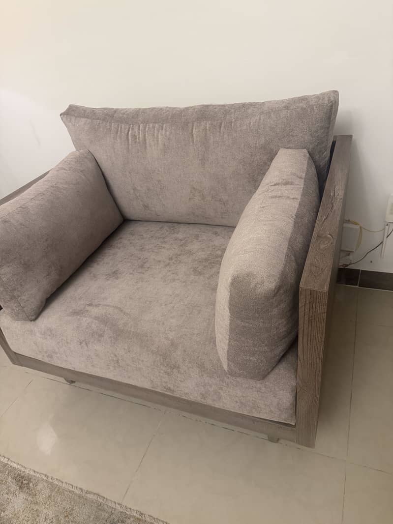 Lounge sofas. Comfy 3