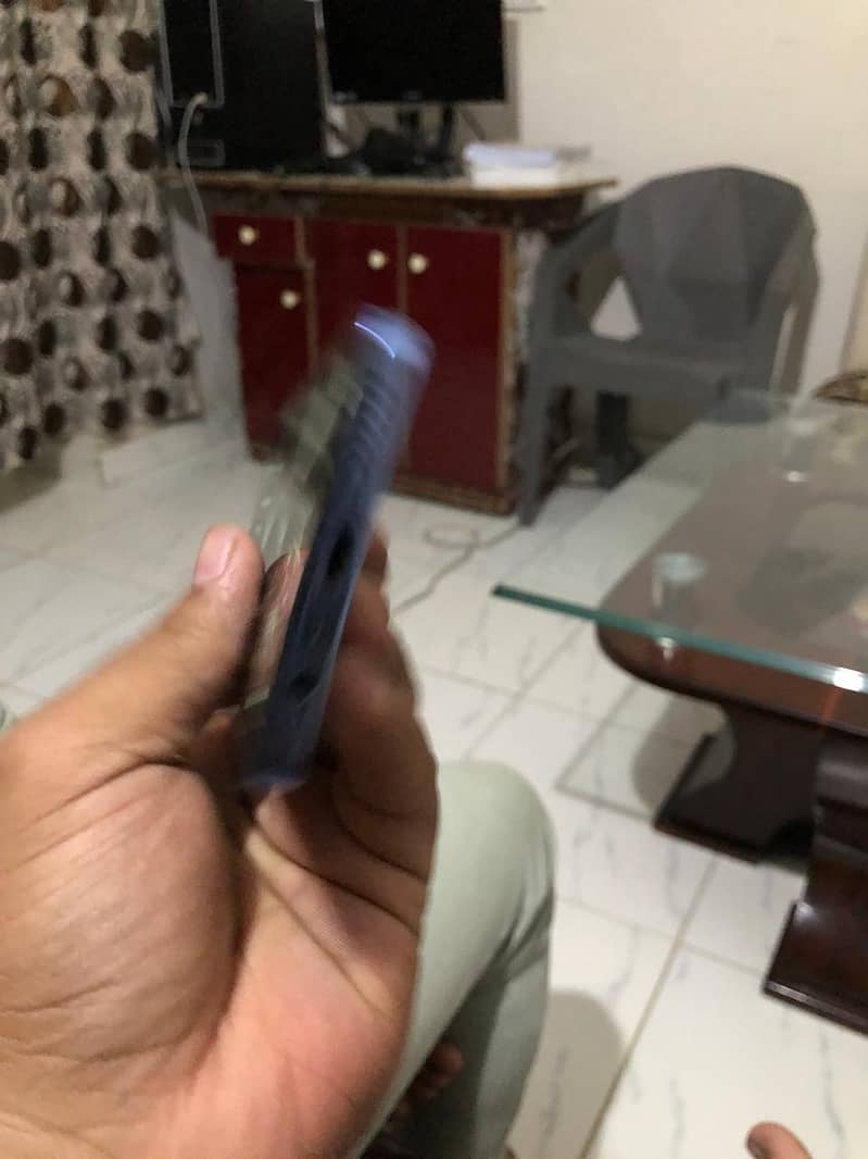 Tecno CAMON 20 Pro 4