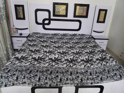 bed. . 10/8 almari 10/10 dreasing 10/9 mobile number 03700348949.