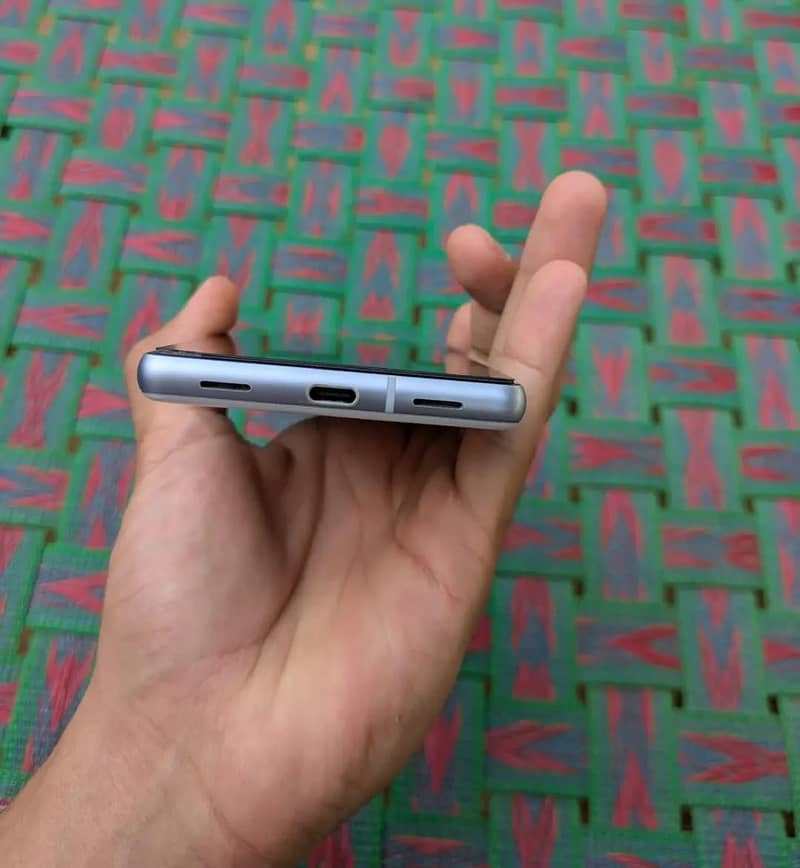 Google Pixel 7a 8/128 3
