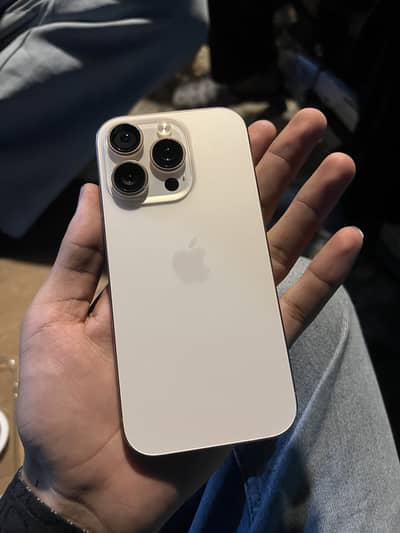 Apple iPhone 16 Pro