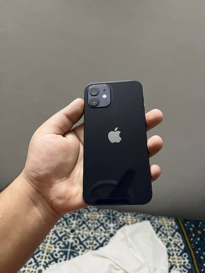 Apple iPhone 12