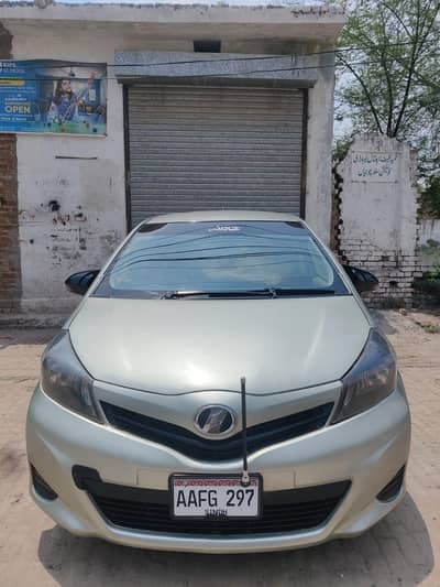 Toyota Vitz 2012